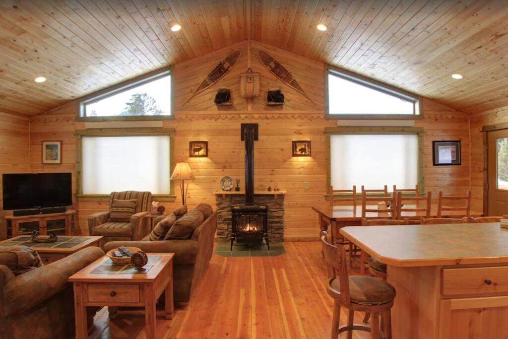 Fox Den Lodge غرب يلوستون المظهر الخارجي الصورة